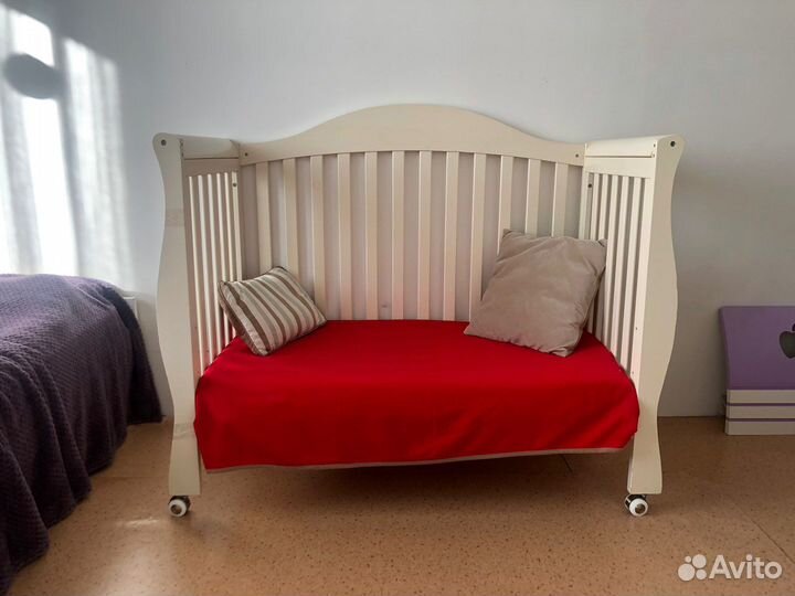 Кроватка деткая