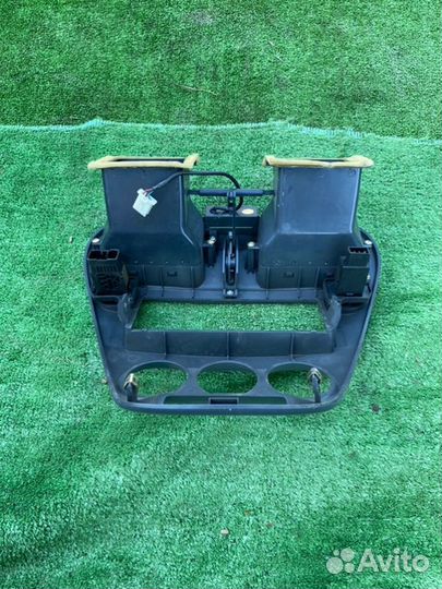 Консоль центральная Hafei Brio 2006