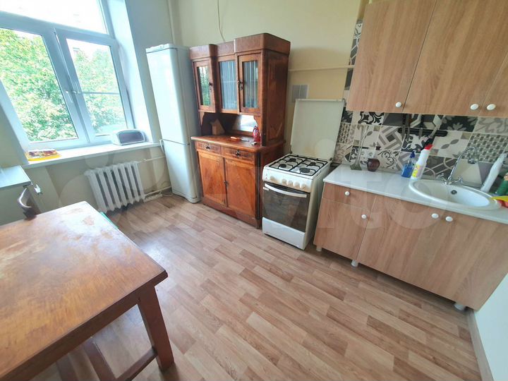 2-к. квартира, 60 м², 3/5 эт.