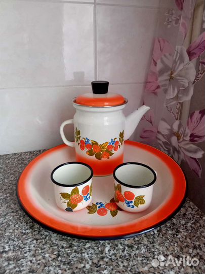 Набор посуды эмалированный