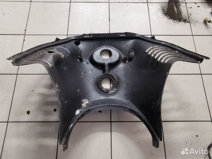 Пластиковая накладка в ногах BRP Grand Touring 700