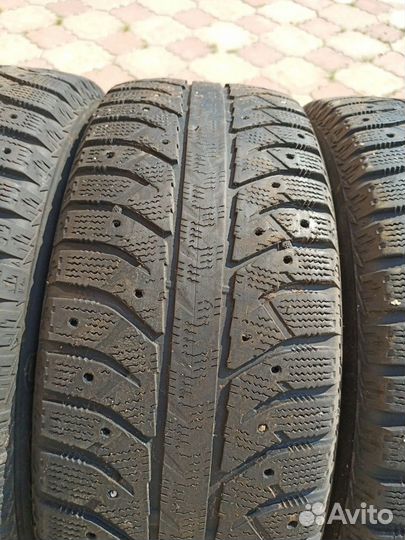 Firestone Ice Cruiser 7 215/60 R16 95T