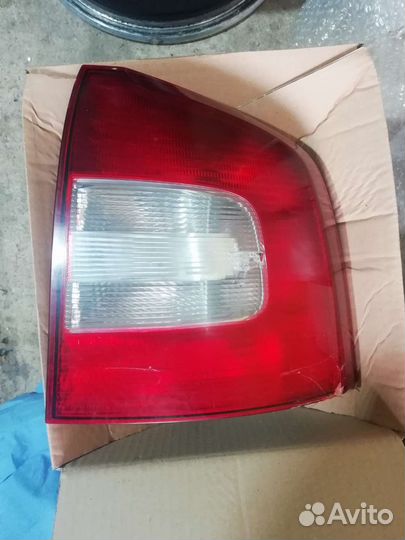 Задний фонарь skoda octavia A5 combi правый