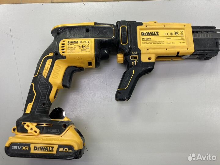 Ленточный аккумуляторный шуруповерт DeWalt DCF620D