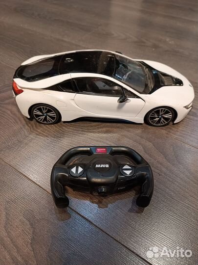 Машинка на радиоуправлении BMW i8