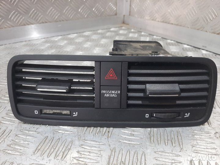 Дефлектор воздушный правый Skoda Yeti 5L CBZ 2013