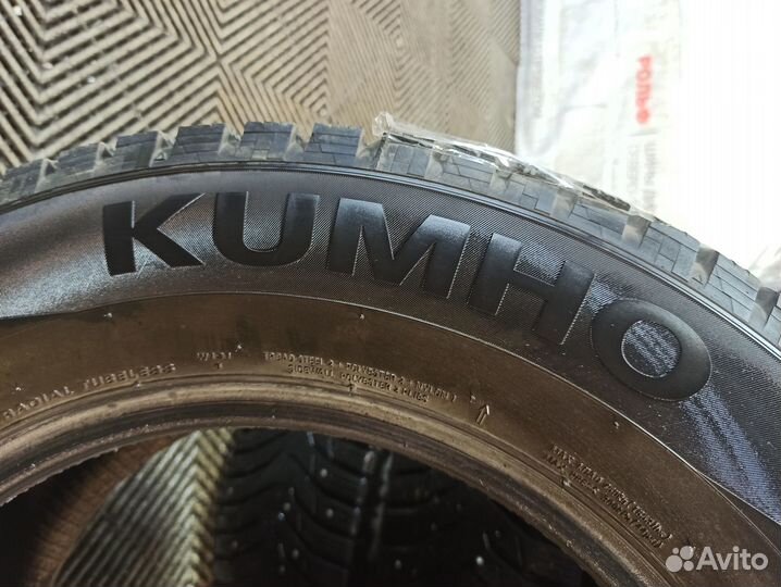 Kumho WinterCraft Ice WI31 215/65 R16 98T
