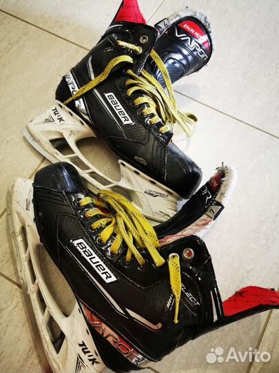 Хоккейные коньки bauer