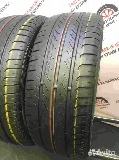 GT Radial Champiro FE1 215/55 R17 94V