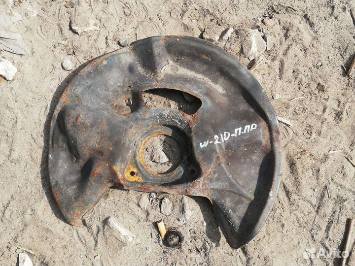 Щит тормозной Мерседес W210