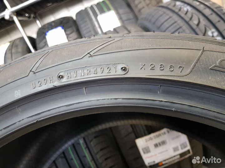 Dunlop SP Sport Maxx 245/40 R19 и 275/35 R19 100Y
