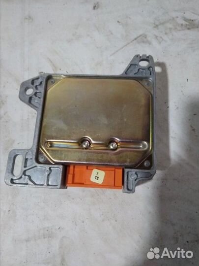 Блок управления подушками безопасности Renault