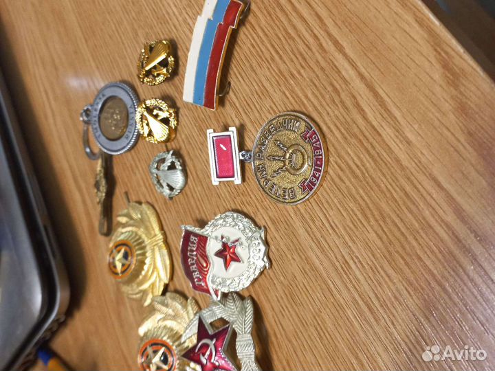 Значки и медали