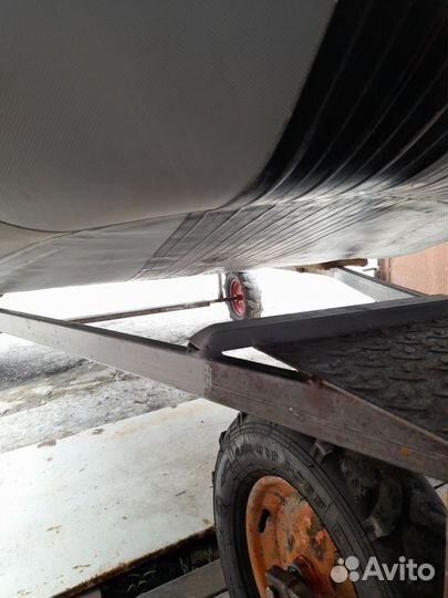 Продаю комплектом лодка с мотором