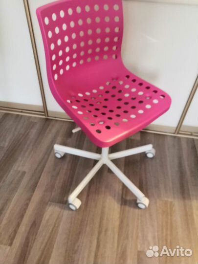 Стул IKEA розовый