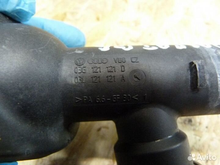 Крышка термостата VW Passat B6 2005-2010 (03G12112