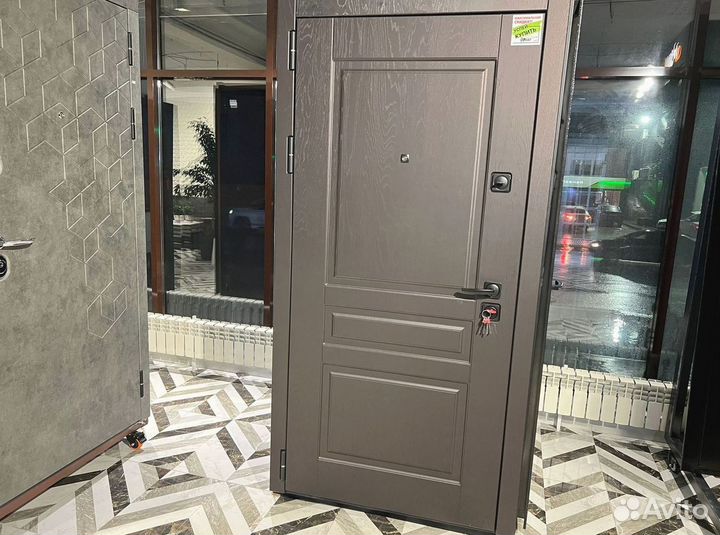 Дверь входная стальная