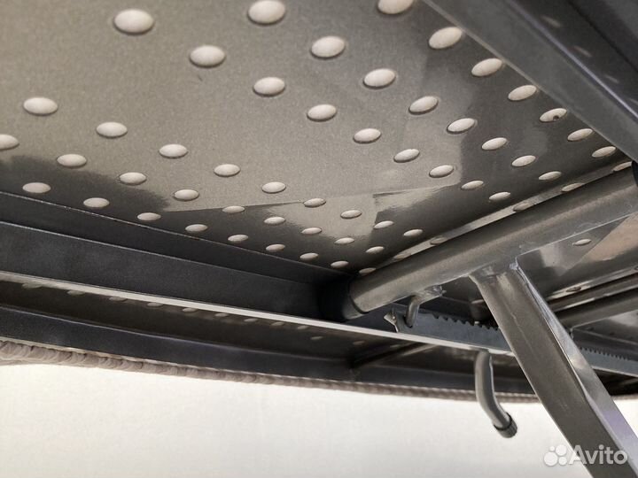 Гладильная доска с розеткой