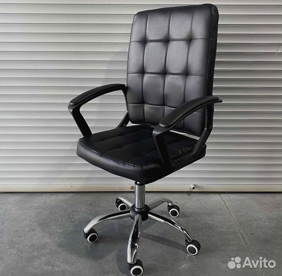 Компьютерный стул игровой