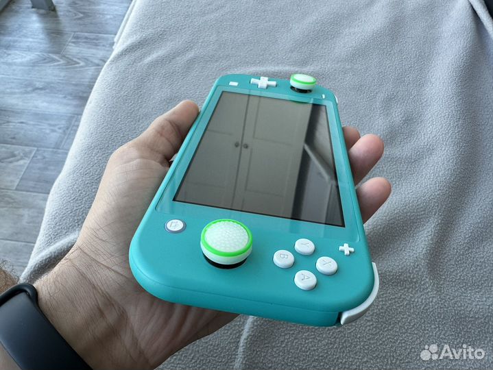Nintendo Switch Lite(прошитая) + 128gb SD