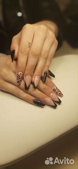 Маникюр и педикюр