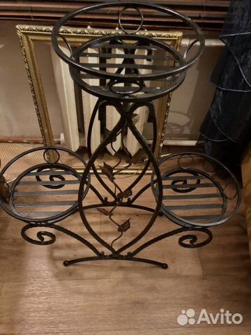 Подставка для цветов кованная