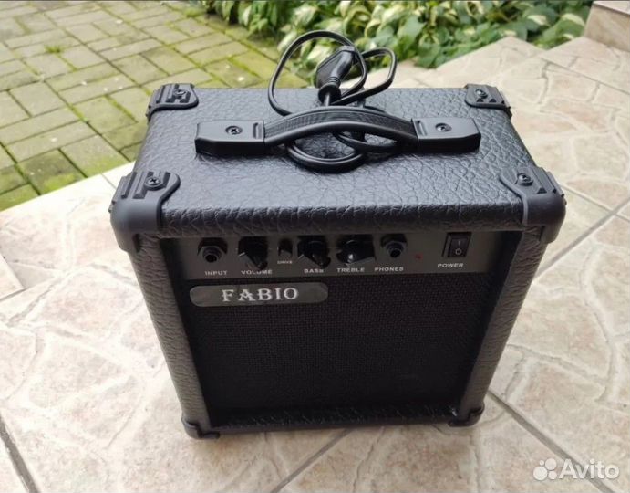 Электрогитара Fabio ST100 BK + Комбоусилитель G10