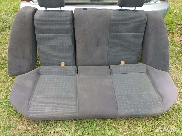 Задней диван lancer 9