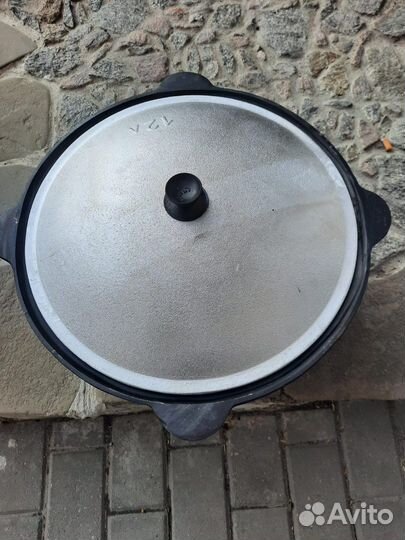 Казан чугунный на 10л с печкой трубой