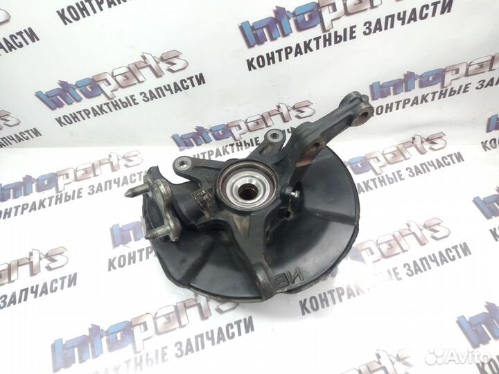 Поворотный кулак передний правый Honda Civic 8 4D