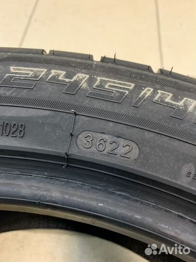 Windforce Catchfors UHP 245/45 R19 и 275/40 R19 102W