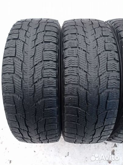 Nokian Tyres Hakkapeliitta CR3 215/60 R17C