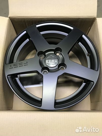 Диск литой 6,5 15 4*114,3 Et 46 67.1 Леман Черный