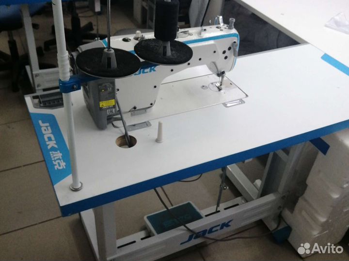 Швейная машина Jack прямострочка