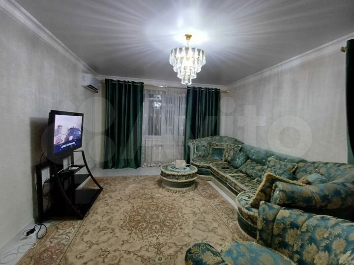 4-к. квартира, 98 м², 3/3 эт.