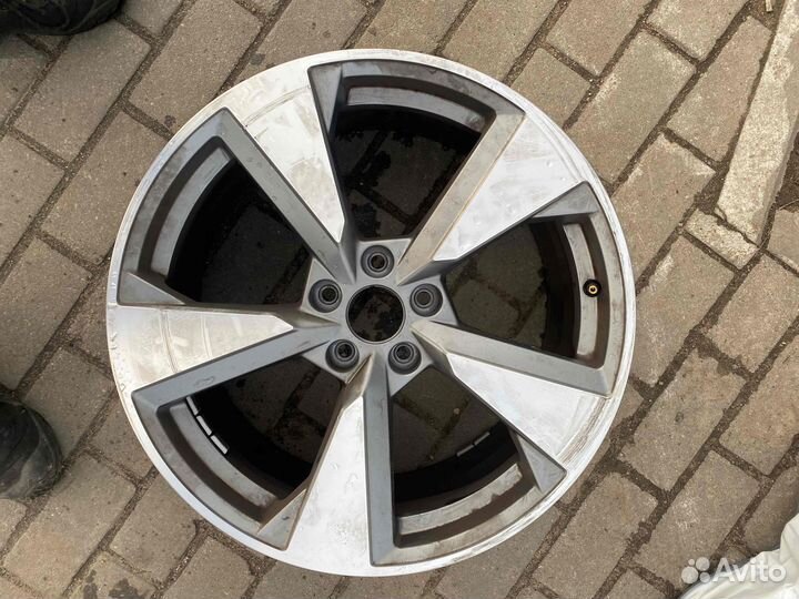 Диск литой Audi A4 2018