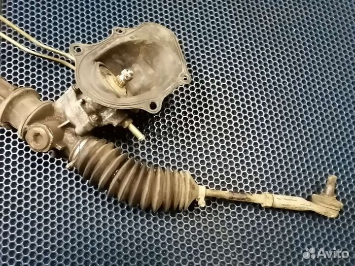 Рулевая рейка Nissan bluebird u14