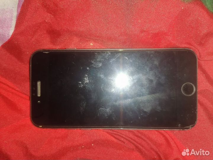 iPhone 8, 64 ГБ