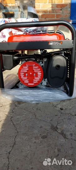 Бензиновый генератор