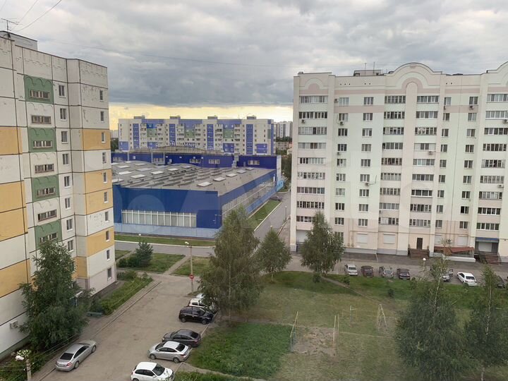 2-к. квартира, 52 м², 8/10 эт.