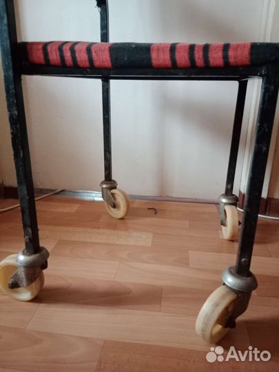 Стул для инвалидов коляска