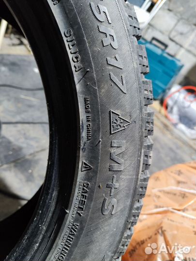 Landsail Winter Lander 235/55 R17