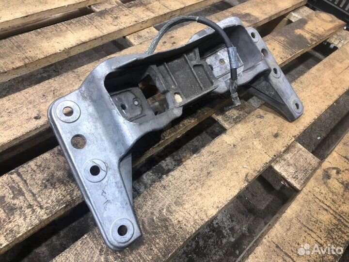 Кронштейн АКПП Bmw 6 E63 N62B48