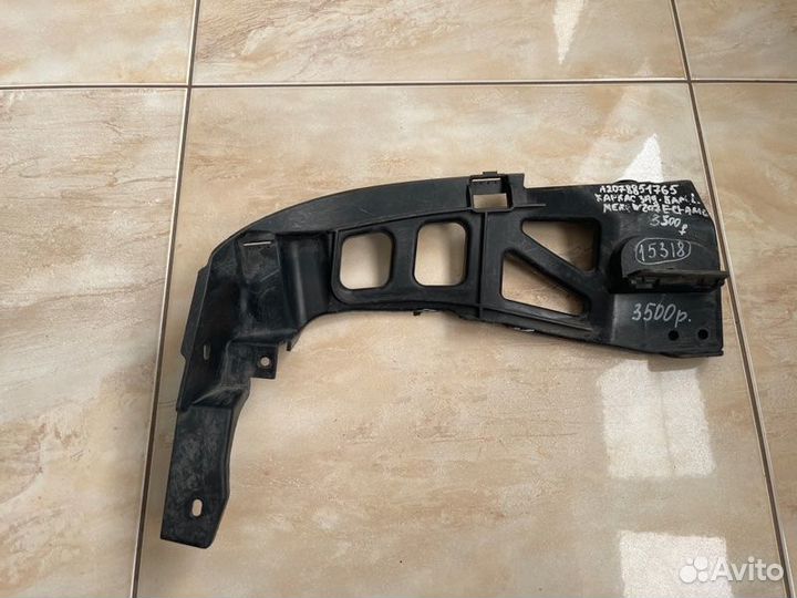 Кронштейн бампера задний левый Mercedes E Class W