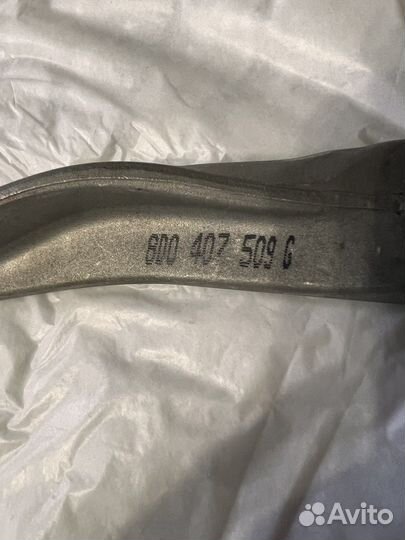 Рычаг верхний передний левый Audi