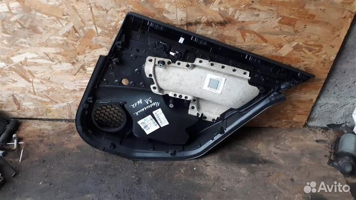 Обшивка двери задней левой Opel Insignia 2008-2017