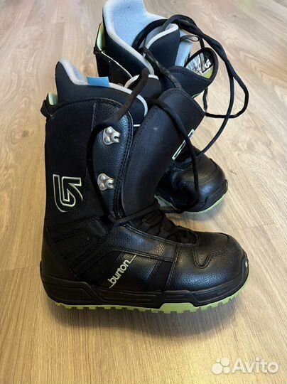 Сноубордические ботинки размер 37