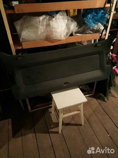 Обшивка крышки багажника