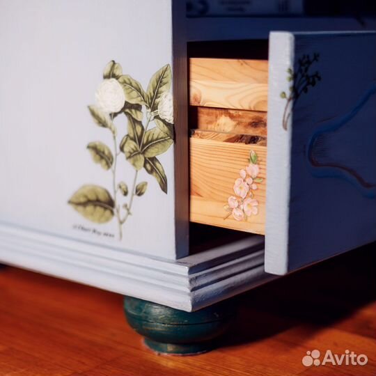 Тумба прикроватная