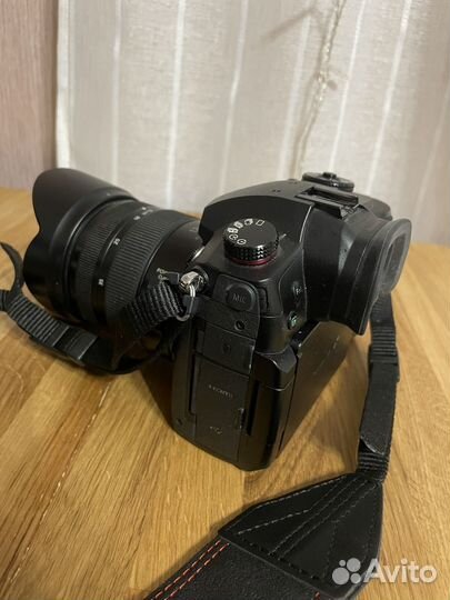 Компактный фотоаппарат lumix